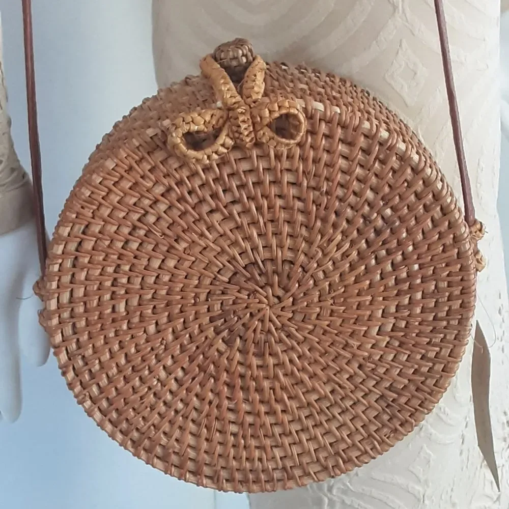 SAVANNAH Natural Fiber Rattan Round Woven Caramel Crossbody Bag NWT
